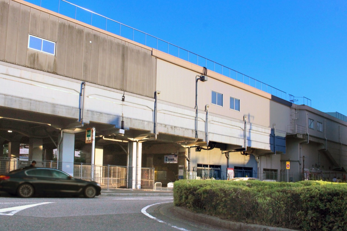 Baraki-nakayama station